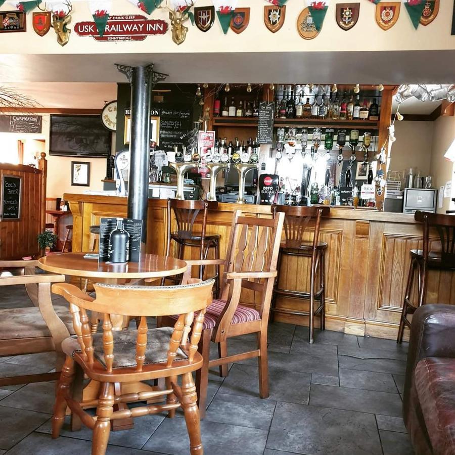 Usk And Railway Inn Sennybridge Extérieur photo