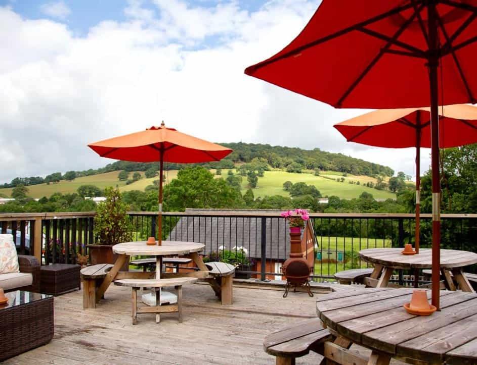 Usk And Railway Inn Sennybridge Extérieur photo